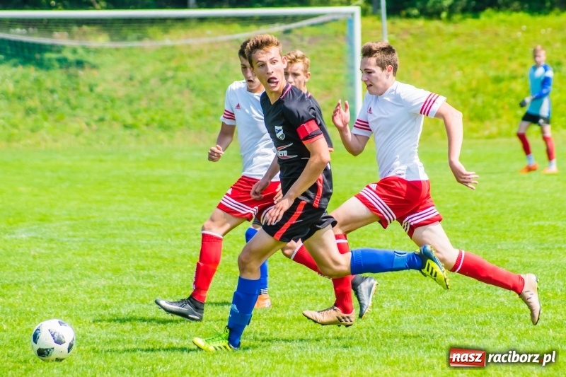 Zdjęcie w galerii na portalu naszraciborz.pl: Przeciwnikowi zabrakło sił. Juniorzy Unii z pewnym zwycięstwem wiadomości z regionu