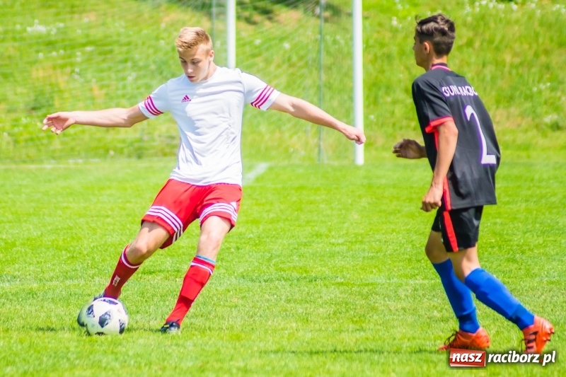 Zdjęcie w galerii na portalu naszraciborz.pl: Przeciwnikowi zabrakło sił. Juniorzy Unii z pewnym zwycięstwem wiadomości z regionu