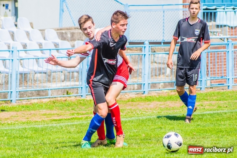 Zdjęcie w galerii na portalu naszraciborz.pl: Przeciwnikowi zabrakło sił. Juniorzy Unii z pewnym zwycięstwem wiadomości z regionu