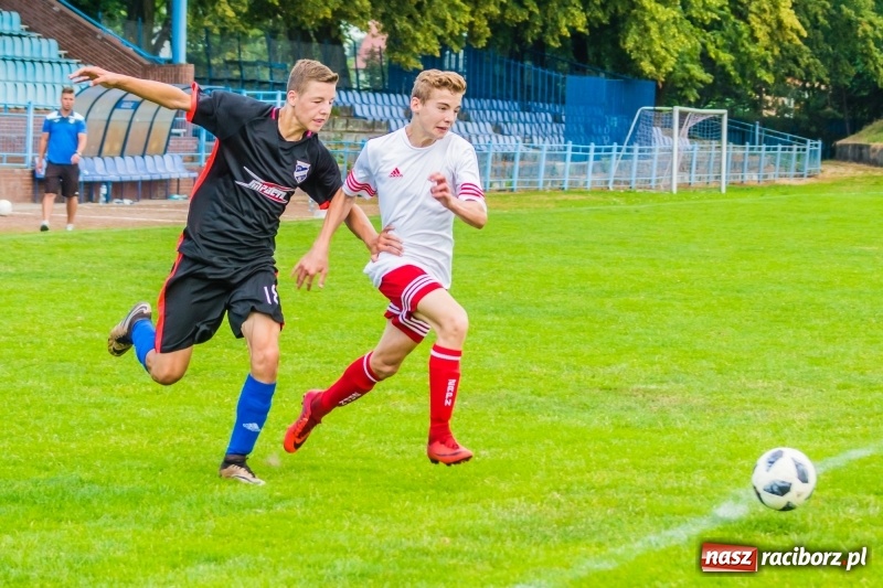 Zdjęcie w galerii na portalu naszraciborz.pl: Przeciwnikowi zabrakło sił. Juniorzy Unii z pewnym zwycięstwem wiadomości z regionu