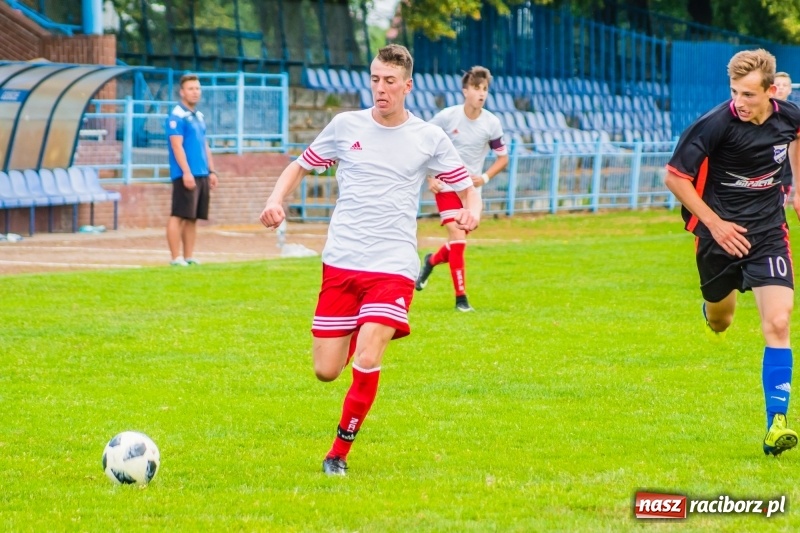 Zdjęcie w galerii na portalu naszraciborz.pl: Przeciwnikowi zabrakło sił. Juniorzy Unii z pewnym zwycięstwem wiadomości z regionu