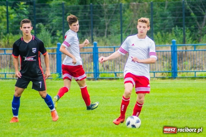 Zdjęcie w galerii na portalu naszraciborz.pl: Przeciwnikowi zabrakło sił. Juniorzy Unii z pewnym zwycięstwem wiadomości z regionu