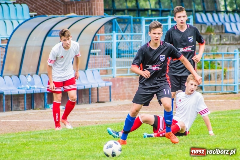 Zdjęcie w galerii na portalu naszraciborz.pl: Przeciwnikowi zabrakło sił. Juniorzy Unii z pewnym zwycięstwem wiadomości z regionu