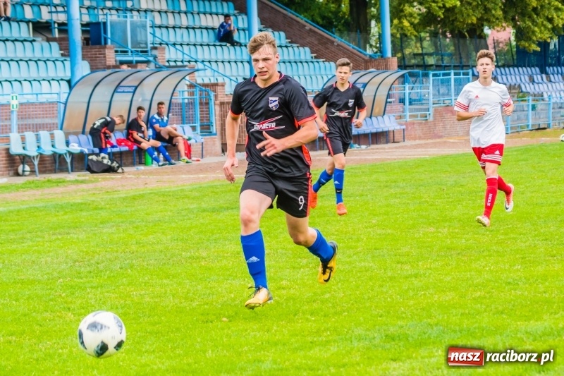 Zdjęcie w galerii na portalu naszraciborz.pl: Przeciwnikowi zabrakło sił. Juniorzy Unii z pewnym zwycięstwem wiadomości z regionu