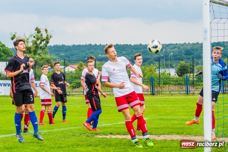 Zdjęcie w galerii na portalu naszraciborz.pl: Przeciwnikowi zabrakło sił. Juniorzy Unii z pewnym zwycięstwem wiadomości z regionu