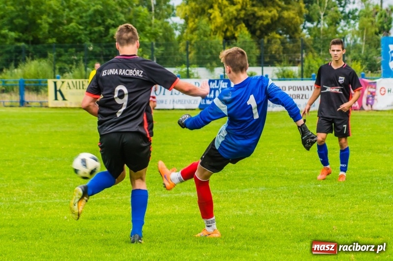 Zdjęcie w galerii na portalu naszraciborz.pl: Przeciwnikowi zabrakło sił. Juniorzy Unii z pewnym zwycięstwem wiadomości z regionu