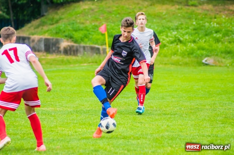 Zdjęcie w galerii na portalu naszraciborz.pl: Przeciwnikowi zabrakło sił. Juniorzy Unii z pewnym zwycięstwem wiadomości z regionu