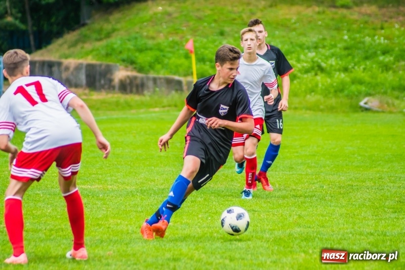 Zdjęcie w galerii na portalu naszraciborz.pl: Przeciwnikowi zabrakło sił. Juniorzy Unii z pewnym zwycięstwem wiadomości z regionu