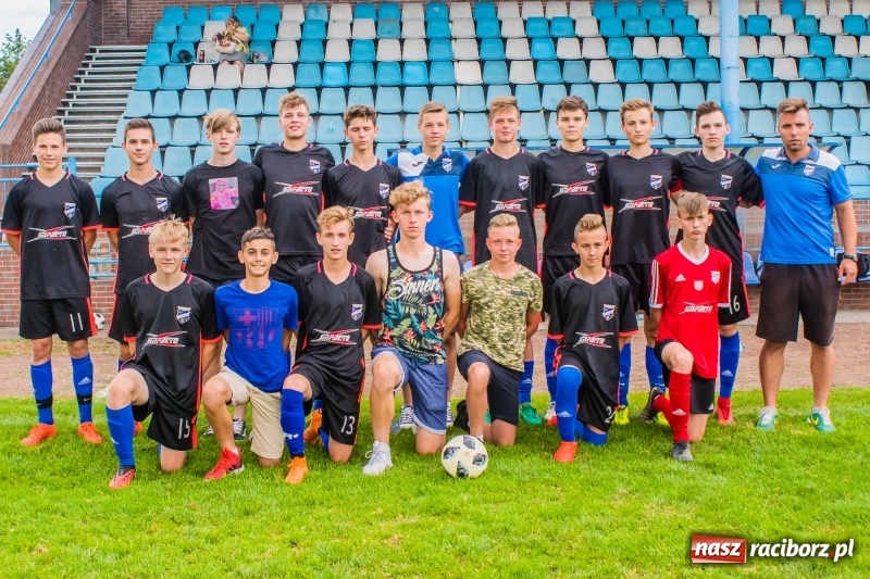 Zdjęcie w galerii na portalu naszraciborz.pl: Przeciwnikowi zabrakło sił. Juniorzy Unii z pewnym zwycięstwem wiadomości z regionu