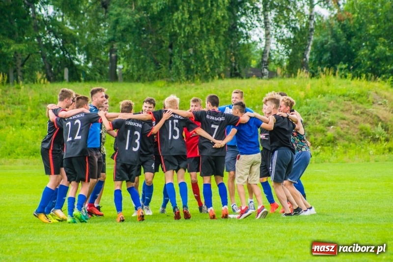 Zdjęcie w galerii na portalu naszraciborz.pl: Przeciwnikowi zabrakło sił. Juniorzy Unii z pewnym zwycięstwem wiadomości z regionu