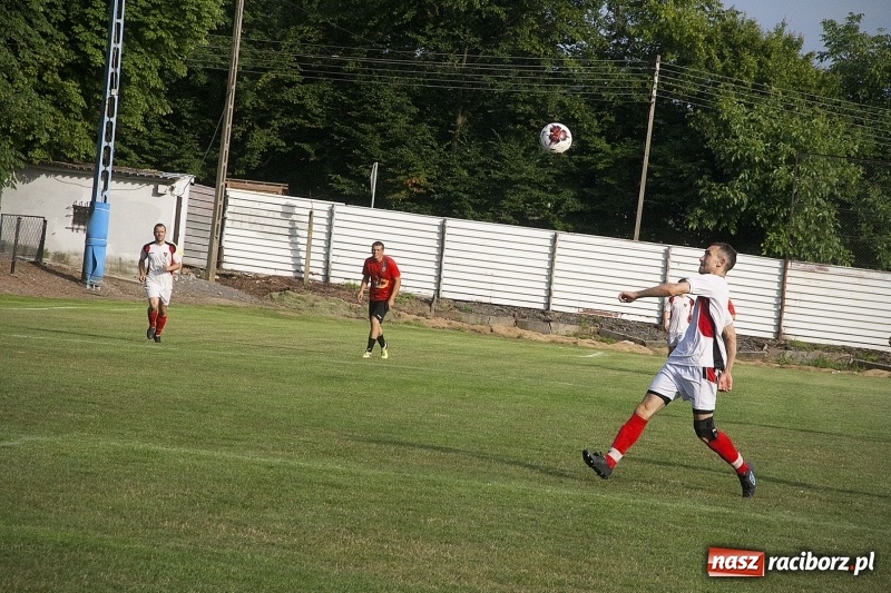 Zdjęcie w galerii na portalu naszraciborz.pl: Rewanż z Bolesławiem na remis. Rezerwy Czarnych Gorzyce w B klasie! wiadomości z regionu