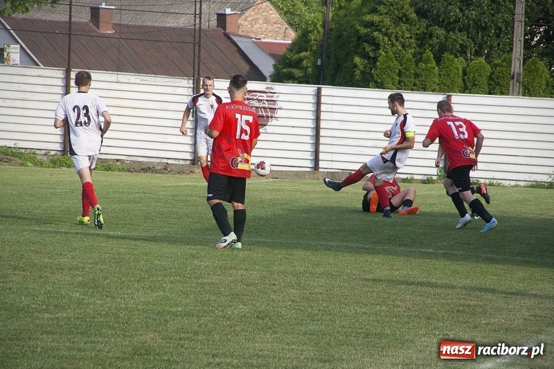 Zdjęcie w galerii na portalu naszraciborz.pl: Rewanż z Bolesławiem na remis. Rezerwy Czarnych Gorzyce w B klasie! wiadomości z regionu