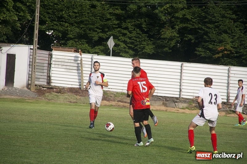 Zdjęcie w galerii na portalu naszraciborz.pl: Rewanż z Bolesławiem na remis. Rezerwy Czarnych Gorzyce w B klasie! wiadomości z regionu