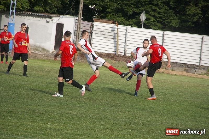 Zdjęcie w galerii na portalu naszraciborz.pl: Rewanż z Bolesławiem na remis. Rezerwy Czarnych Gorzyce w B klasie! wiadomości z regionu