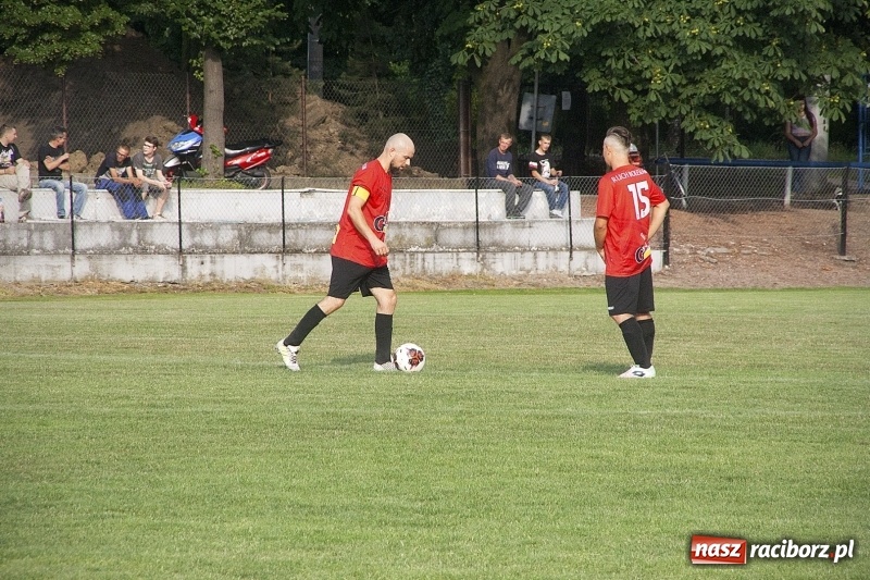 Zdjęcie w galerii na portalu naszraciborz.pl: Rewanż z Bolesławiem na remis. Rezerwy Czarnych Gorzyce w B klasie! wiadomości z regionu
