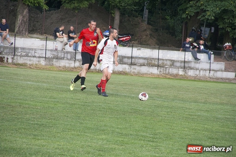 Zdjęcie w galerii na portalu naszraciborz.pl: Rewanż z Bolesławiem na remis. Rezerwy Czarnych Gorzyce w B klasie! wiadomości z regionu