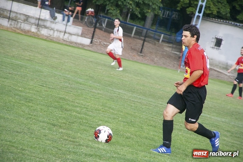 Zdjęcie w galerii na portalu naszraciborz.pl: Rewanż z Bolesławiem na remis. Rezerwy Czarnych Gorzyce w B klasie! wiadomości z regionu