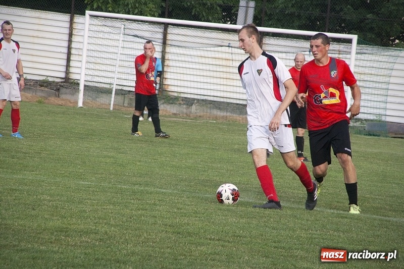 Zdjęcie w galerii na portalu naszraciborz.pl: Rewanż z Bolesławiem na remis. Rezerwy Czarnych Gorzyce w B klasie! wiadomości z regionu