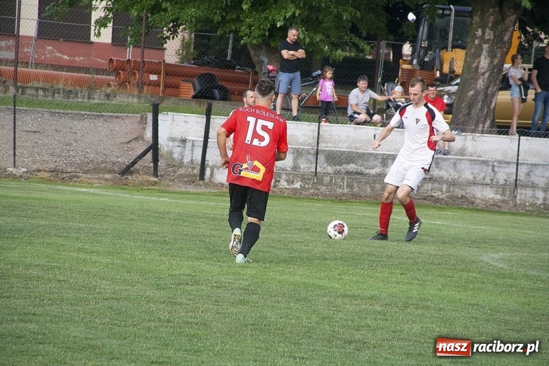 Zdjęcie w galerii na portalu naszraciborz.pl: Rewanż z Bolesławiem na remis. Rezerwy Czarnych Gorzyce w B klasie! wiadomości z regionu
