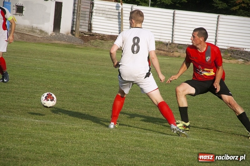 Zdjęcie w galerii na portalu naszraciborz.pl: Rewanż z Bolesławiem na remis. Rezerwy Czarnych Gorzyce w B klasie! wiadomości z regionu
