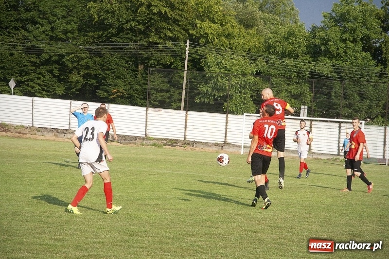 Zdjęcie w galerii na portalu naszraciborz.pl: Rewanż z Bolesławiem na remis. Rezerwy Czarnych Gorzyce w B klasie! wiadomości z regionu
