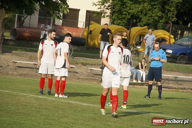 Zdjęcie w galerii na portalu naszraciborz.pl: Rewanż z Bolesławiem na remis. Rezerwy Czarnych Gorzyce w B klasie! wiadomości z regionu