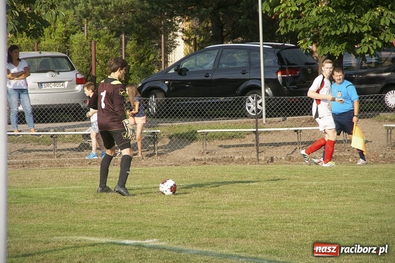 Zdjęcie w galerii na portalu naszraciborz.pl: Rewanż z Bolesławiem na remis. Rezerwy Czarnych Gorzyce w B klasie! wiadomości z regionu