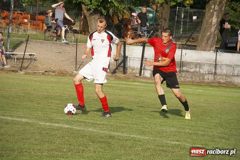 Zdjęcie w galerii na portalu naszraciborz.pl: Rewanż z Bolesławiem na remis. Rezerwy Czarnych Gorzyce w B klasie! wiadomości z regionu