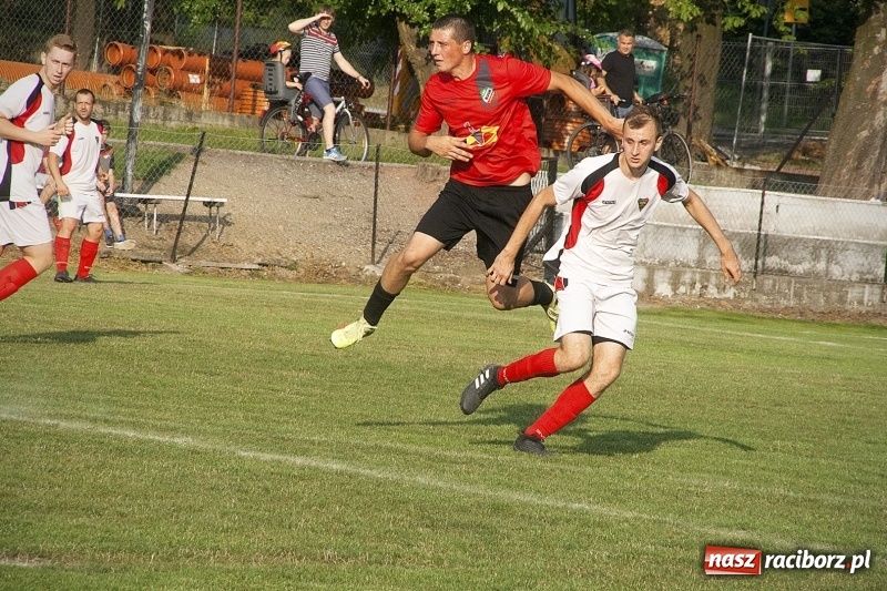 Zdjęcie w galerii na portalu naszraciborz.pl: Rewanż z Bolesławiem na remis. Rezerwy Czarnych Gorzyce w B klasie! wiadomości z regionu