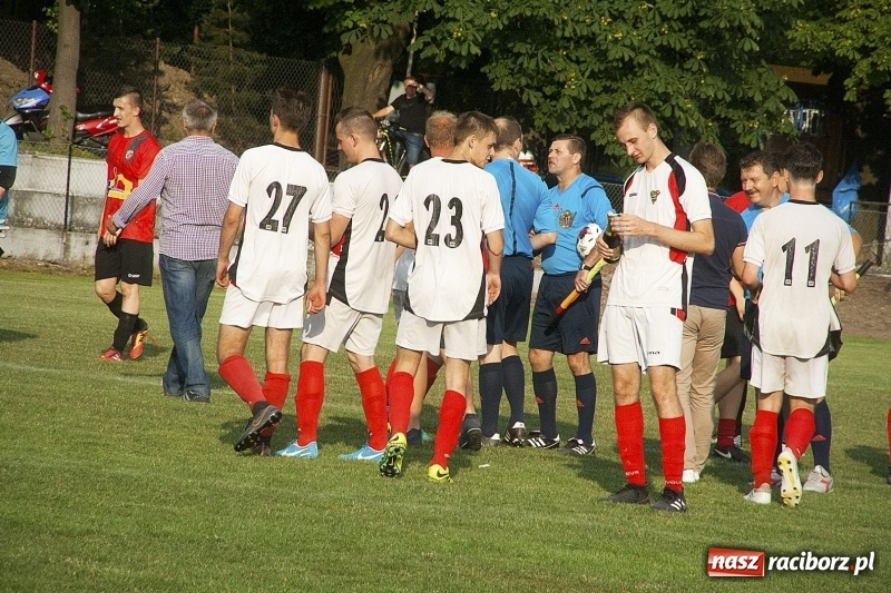 Zdjęcie w galerii na portalu naszraciborz.pl: Rewanż z Bolesławiem na remis. Rezerwy Czarnych Gorzyce w B klasie! wiadomości z regionu