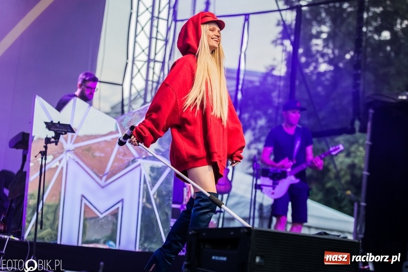 Zdjęcie w galerii na portalu naszraciborz.pl: Wysoka frekwencja i największe hity. Margaret porwała tysiące raciborzan FOTO i WIDEO  wiadomości z regionu