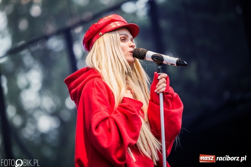 Zdjęcie w galerii na portalu naszraciborz.pl: Wysoka frekwencja i największe hity. Margaret porwała tysiące raciborzan FOTO i WIDEO  wiadomości z regionu