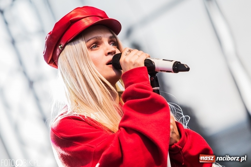 Zdjęcie w galerii na portalu naszraciborz.pl: Wysoka frekwencja i największe hity. Margaret porwała tysiące raciborzan FOTO i WIDEO  wiadomości z regionu