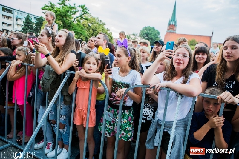 Zdjęcie w galerii na portalu naszraciborz.pl: Wysoka frekwencja i największe hity. Margaret porwała tysiące raciborzan FOTO i WIDEO  wiadomości z regionu