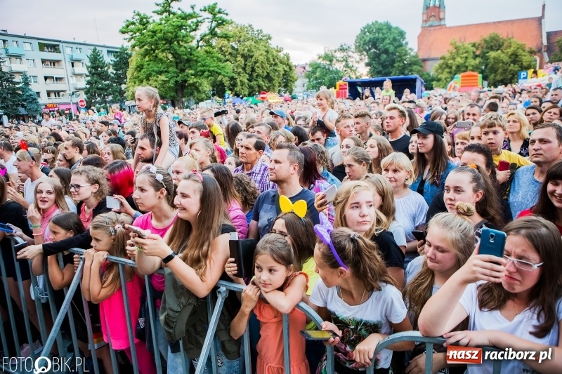 Zdjęcie w galerii na portalu naszraciborz.pl: Wysoka frekwencja i największe hity. Margaret porwała tysiące raciborzan FOTO i WIDEO  wiadomości z regionu
