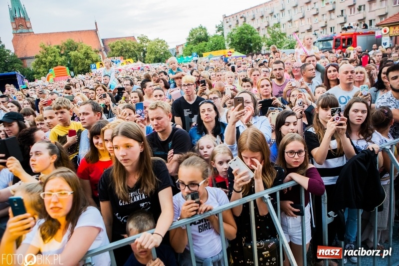 Zdjęcie w galerii na portalu naszraciborz.pl: Wysoka frekwencja i największe hity. Margaret porwała tysiące raciborzan FOTO i WIDEO  wiadomości z regionu