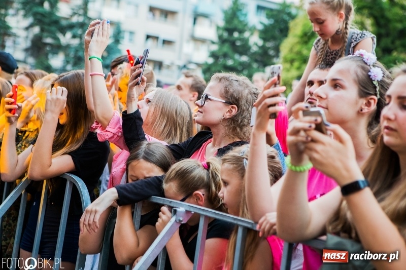 Zdjęcie w galerii na portalu naszraciborz.pl: Wysoka frekwencja i największe hity. Margaret porwała tysiące raciborzan FOTO i WIDEO  wiadomości z regionu