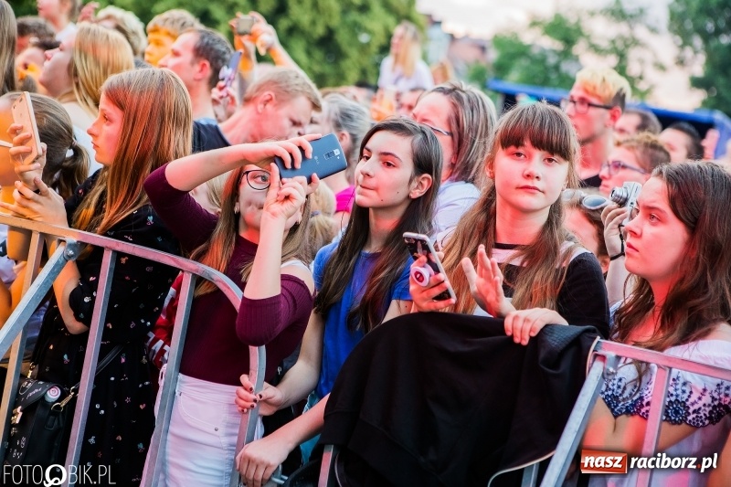 Zdjęcie w galerii na portalu naszraciborz.pl: Wysoka frekwencja i największe hity. Margaret porwała tysiące raciborzan FOTO i WIDEO  wiadomości z regionu
