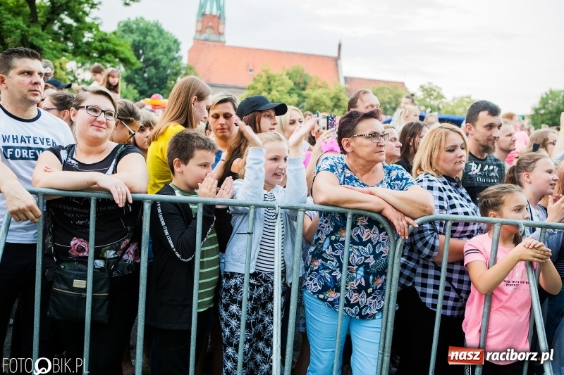 Zdjęcie w galerii na portalu naszraciborz.pl: Wysoka frekwencja i największe hity. Margaret porwała tysiące raciborzan FOTO i WIDEO  wiadomości z regionu