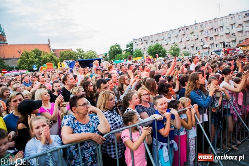 Zdjęcie w galerii na portalu naszraciborz.pl: Wysoka frekwencja i największe hity. Margaret porwała tysiące raciborzan FOTO i WIDEO  wiadomości z regionu