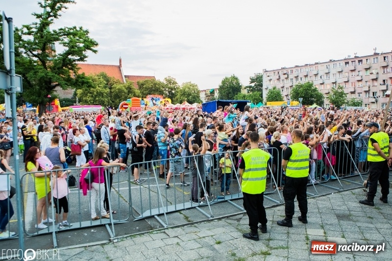 Zdjęcie w galerii na portalu naszraciborz.pl: Wysoka frekwencja i największe hity. Margaret porwała tysiące raciborzan FOTO i WIDEO  wiadomości z regionu
