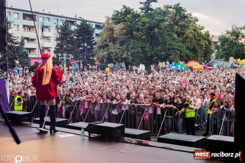 Zdjęcie w galerii na portalu naszraciborz.pl: Wysoka frekwencja i największe hity. Margaret porwała tysiące raciborzan FOTO i WIDEO  wiadomości z regionu
