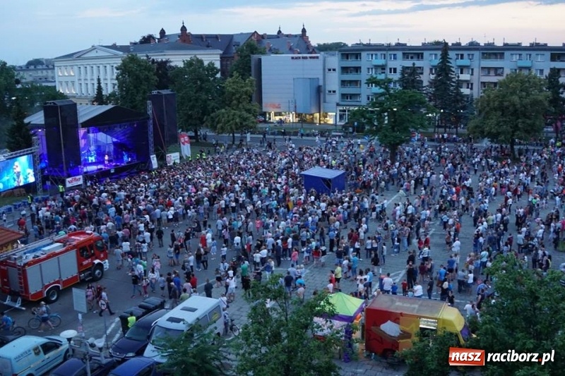 Zdjęcie w galerii na portalu naszraciborz.pl: Wysoka frekwencja i największe hity. Margaret porwała tysiące raciborzan FOTO i WIDEO  wiadomości z regionu