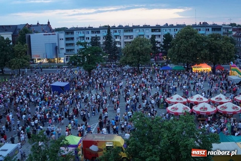 Zdjęcie w galerii na portalu naszraciborz.pl: Wysoka frekwencja i największe hity. Margaret porwała tysiące raciborzan FOTO i WIDEO  wiadomości z regionu
