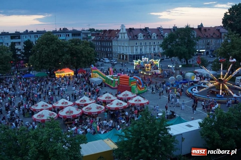 Zdjęcie w galerii na portalu naszraciborz.pl: Wysoka frekwencja i największe hity. Margaret porwała tysiące raciborzan FOTO i WIDEO  wiadomości z regionu