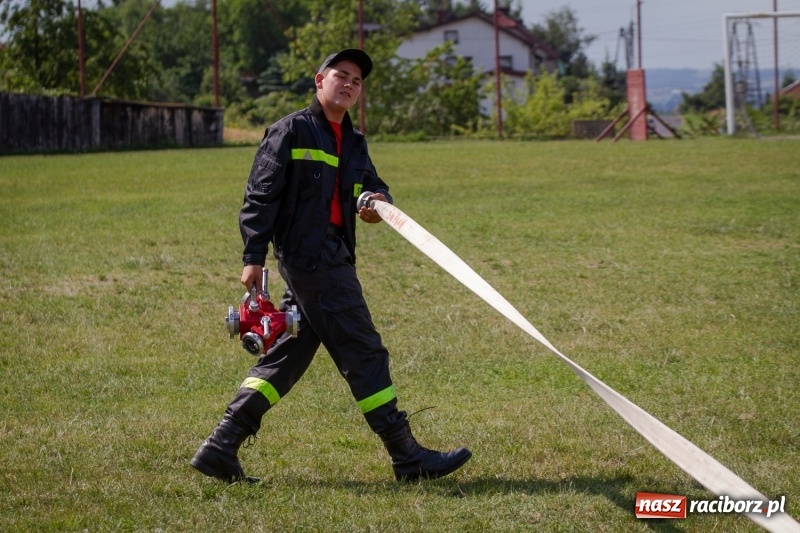 Zdjęcie w galerii na portalu naszraciborz.pl: Złota sekunda. OSP Pogrzebień z pucharem wójta Kornowaca wiadomości z regionu