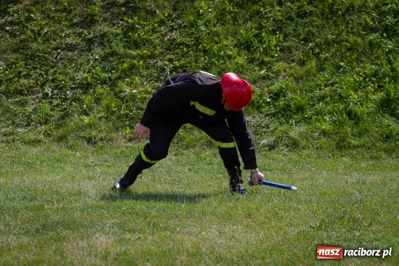 Zdjęcie w galerii na portalu naszraciborz.pl: Złota sekunda. OSP Pogrzebień z pucharem wójta Kornowaca wiadomości z regionu