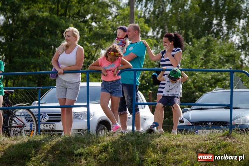 Zdjęcie w galerii na portalu naszraciborz.pl: Złota sekunda. OSP Pogrzebień z pucharem wójta Kornowaca wiadomości z regionu