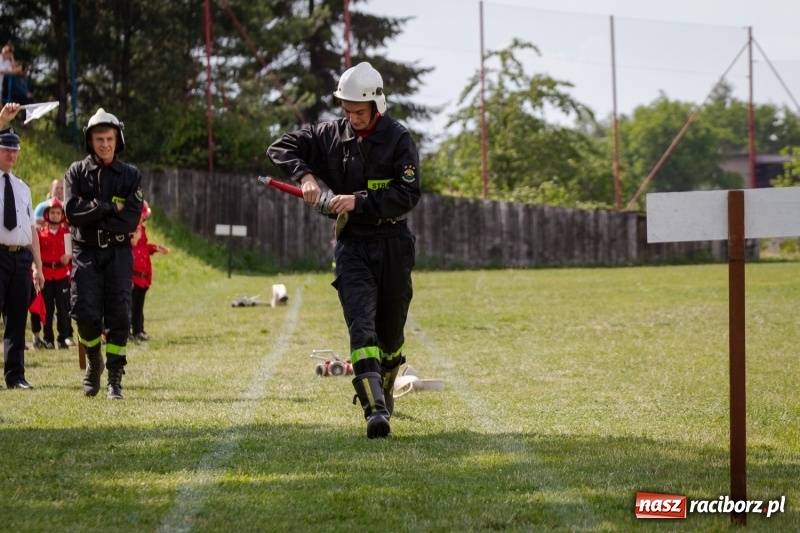 Zdjęcie w galerii na portalu naszraciborz.pl: Złota sekunda. OSP Pogrzebień z pucharem wójta Kornowaca wiadomości z regionu