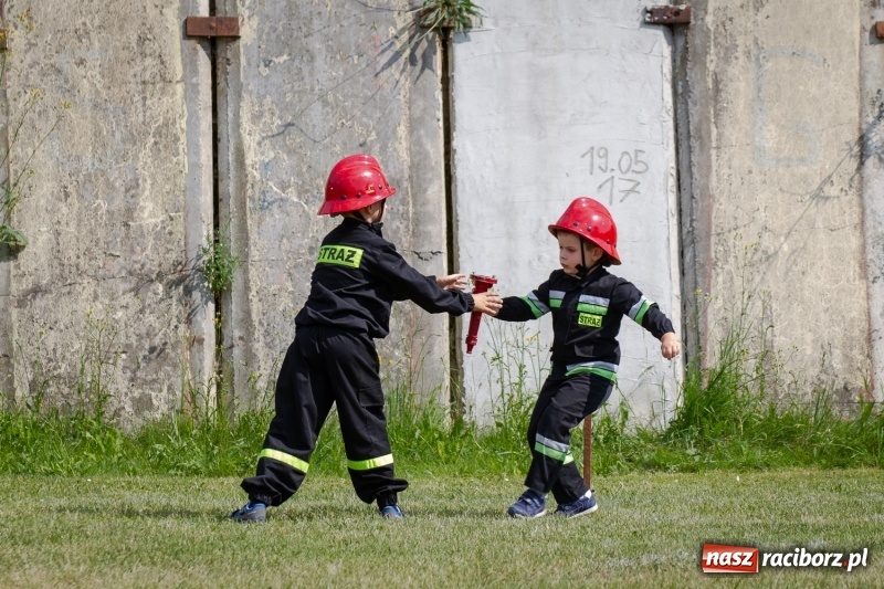 Zdjęcie w galerii na portalu naszraciborz.pl: Złota sekunda. OSP Pogrzebień z pucharem wójta Kornowaca wiadomości z regionu
